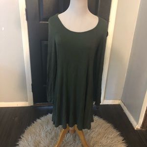 Green long sleeve dress